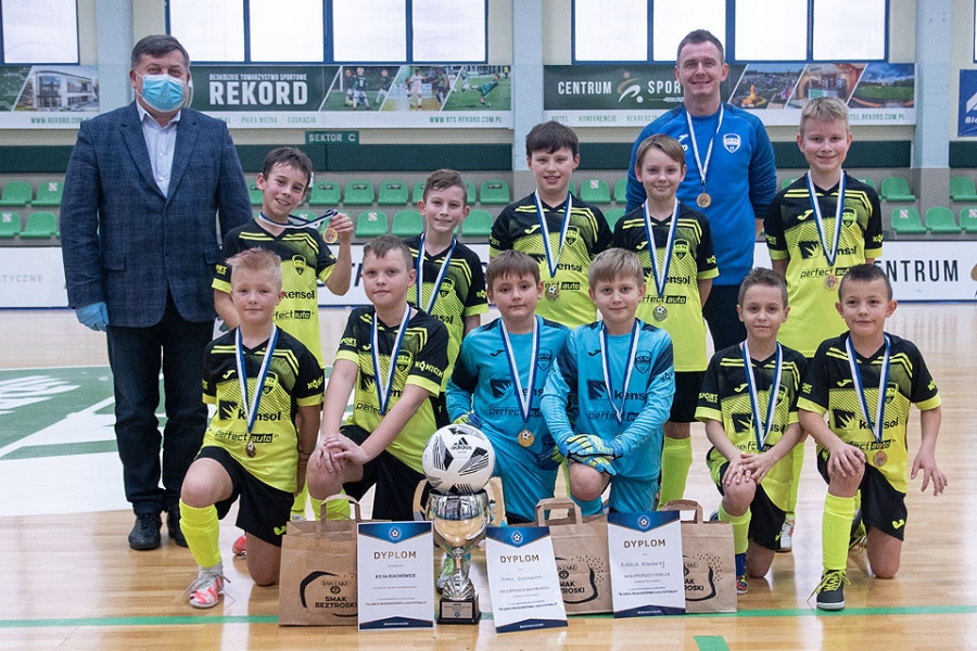 10-latkowie z Rachowic mistrzami Śląskiej Młodzieżowej Ligi Futsalu w kategorii E2 Orlik